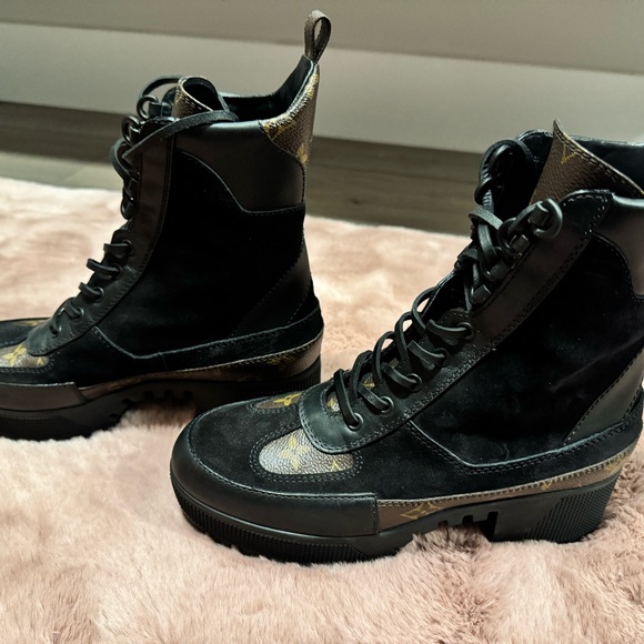 Louis Vuitton Black Combat Moto Boots with Chunky Sole - Picture 4 of 5